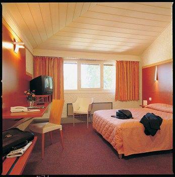 Hôtel La Bourbonnaise à Sérézin-du-Rhône Extérieur photo