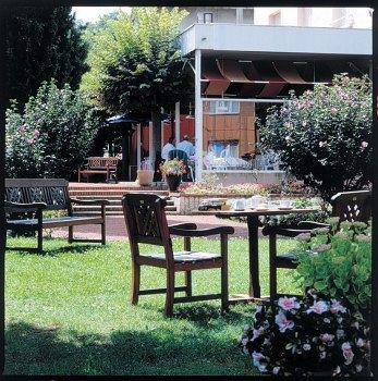 Hôtel La Bourbonnaise à Sérézin-du-Rhône Extérieur photo