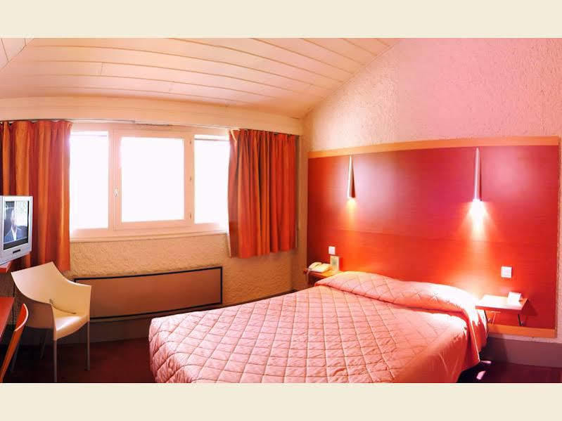 Hôtel La Bourbonnaise à Sérézin-du-Rhône Extérieur photo